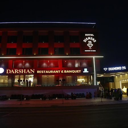 Hotel Diamond 26 Сурат Екстериор снимка